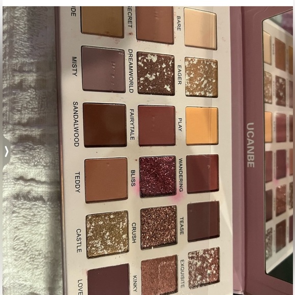 Eyeshadow palette - Picture 5 of 7